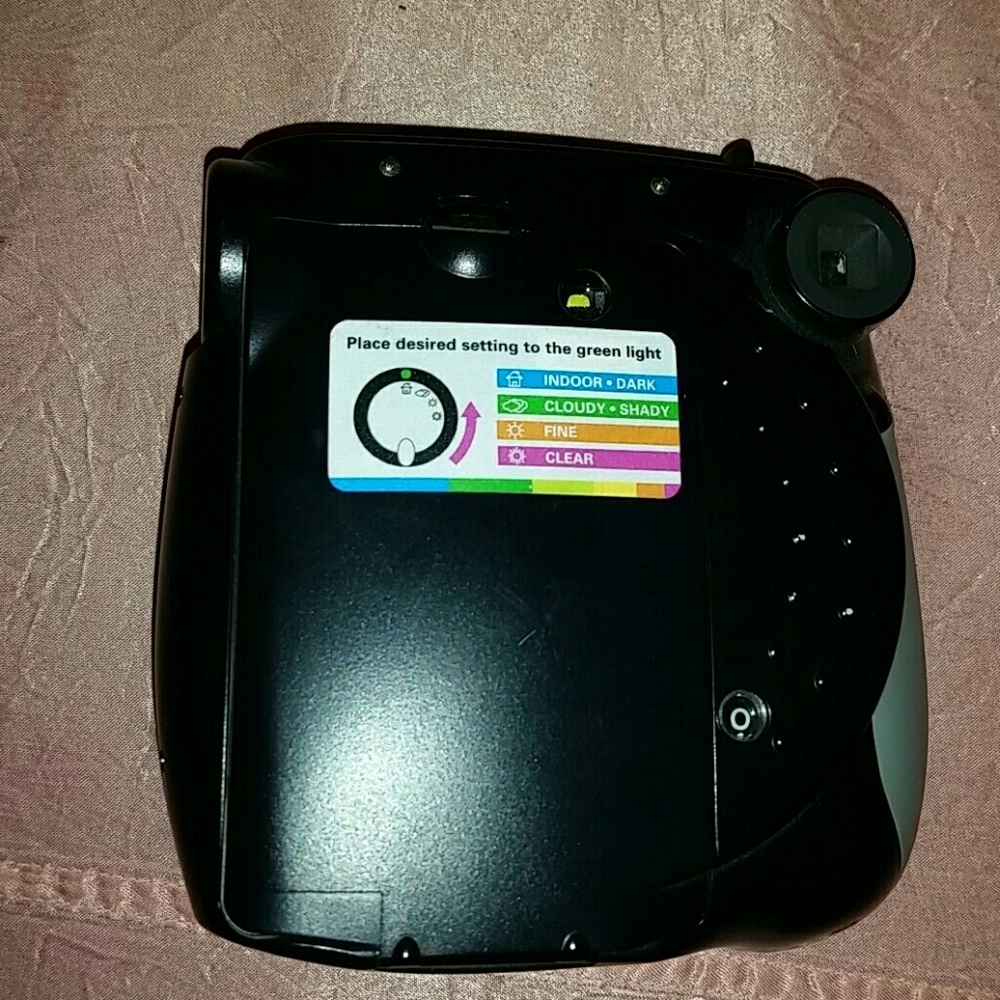 Polaroid Camera - Picture 2 of 4